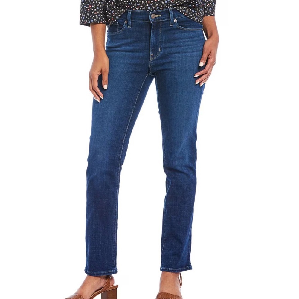 Levi's Classic Straight Leg Mid Rise Stretch Denim Jeans